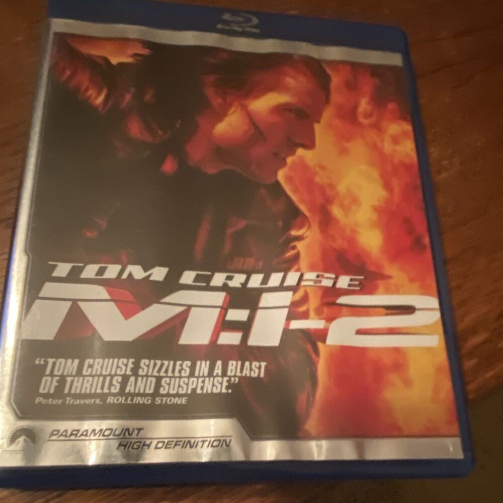 MISSION: IMPOSSIBLE 2 (2000) BLU RAY VERY GOOD TOM CRUISE JOHN WOO PARAMOUNT